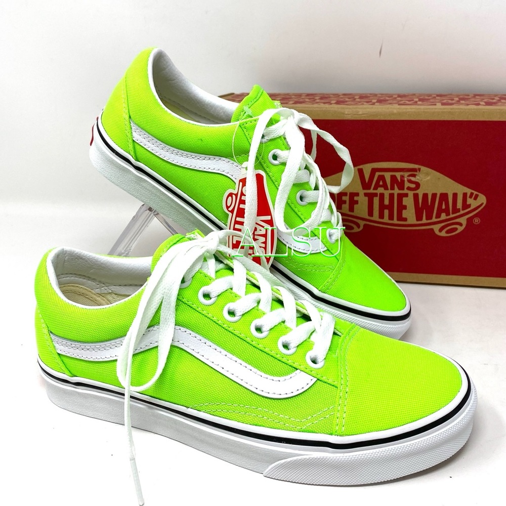 VANS Old Skool Neon Green Casual Canvas Shoes Women Size 6.5 Skate VN0A4U3BWT5 - Picture 1 of 12